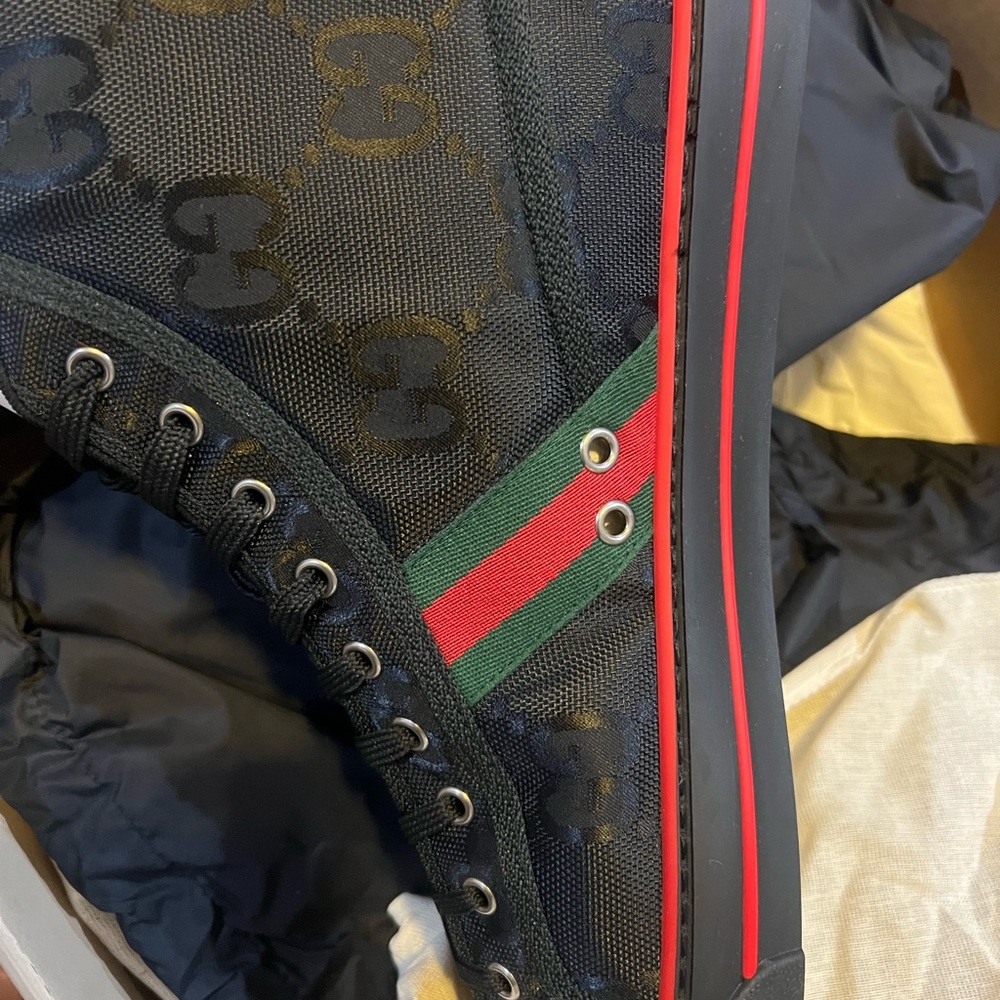Gucci Black Sneakers with Red and Green Accents 15